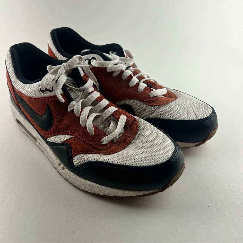 Nike Men's Red and Black Sneakers